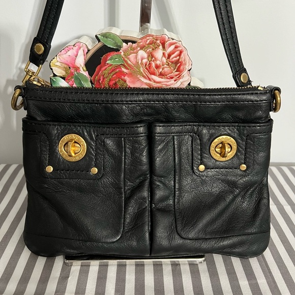 GUC Marc Jacob’s Crossbody w/ COA - Picture 1 of 6